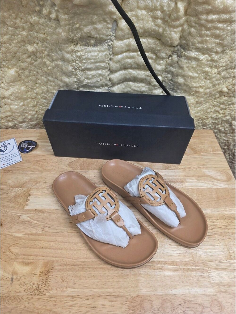 TOMMY HILFIGER RELINA TAN SANDAL SIZE 8M